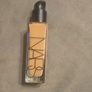 NARS Foundation - Warm Beige